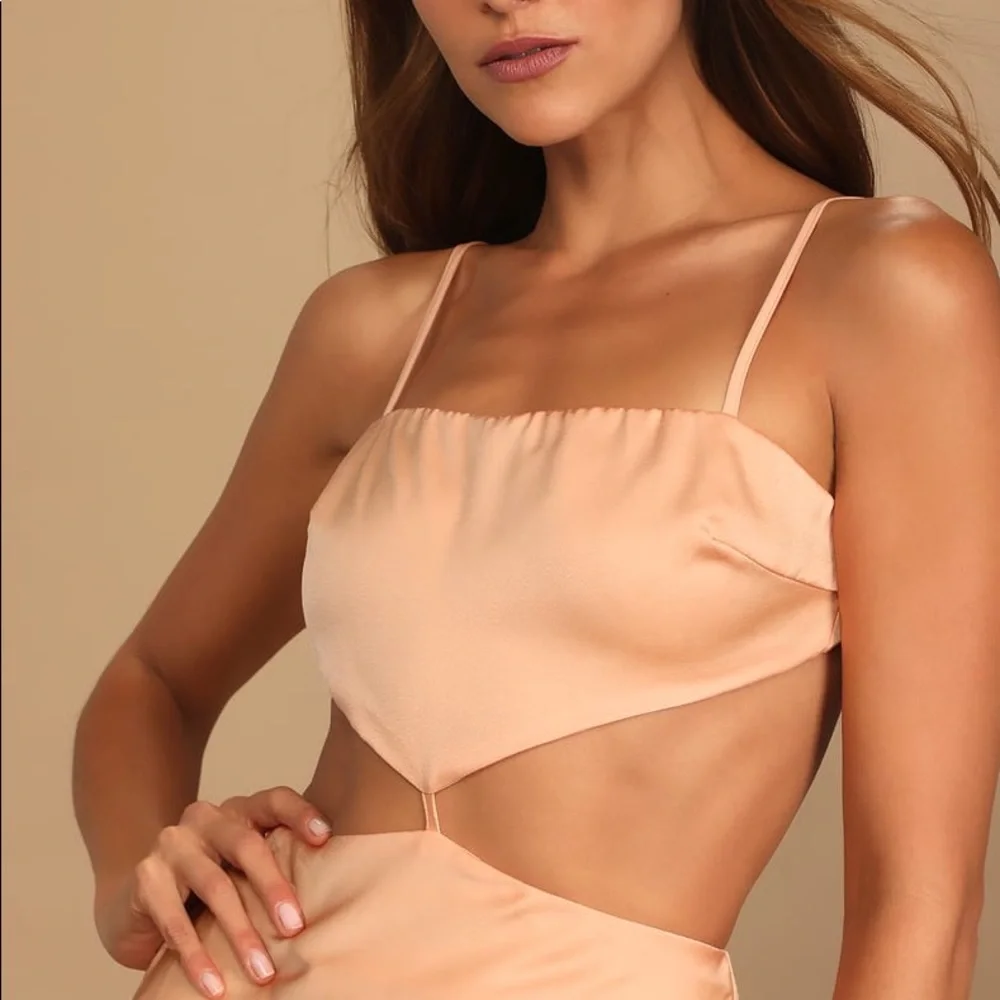Peach Satin MIDI Dress - Picture 5 of 9